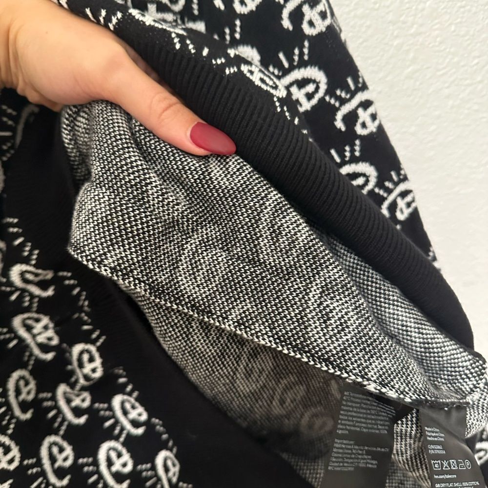H&M Disney Shirt - Picture 7 of 8